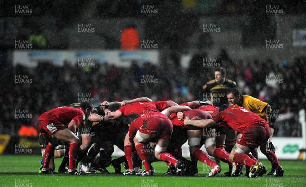 02.04.10 - Ospreys v Scarlets - Magners League - Scarlets scrum. 