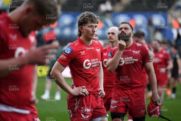 060425 - Ospreys v Scarlets -  EPCR Challenge Cup Round of 16 - Dejected  Ellis Mee of Scarlets at full time