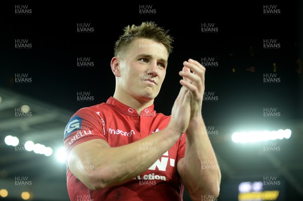 071017 - Ospreys v Scarlets - Guinness PRO14 - Jonathan Davies of Scarlets at the end of the game