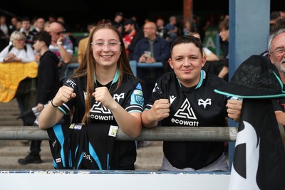 090526 - Ospreys v Scarlets - United Rugby Championship - Fans before the game