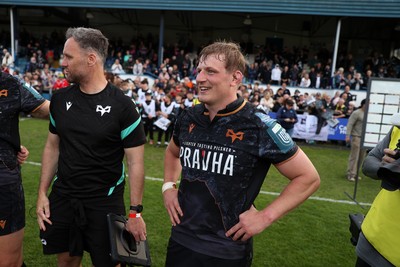 090526 - Ospreys v Scarlets - United Rugby Championship - Ospreys Head Coach Mark Jones and Jac Morgan at full time