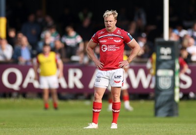 090526 - Ospreys v Scarlets - United Rugby Championship - Blair Murray of Scarlets 