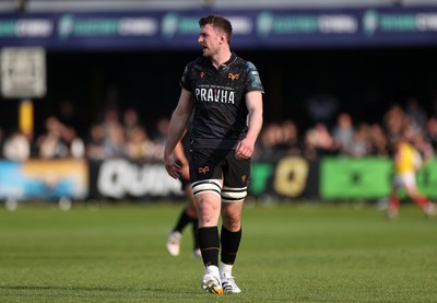 090526 - Ospreys v Scarlets - United Rugby Championship - James Ratti of Ospreys 