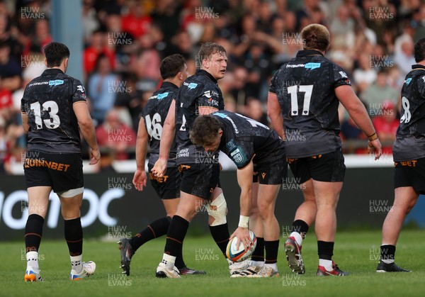 090526 - Ospreys v Scarlets - United Rugby Championship - Jac Morgan of Ospreys celebrates scoring a try with team mates