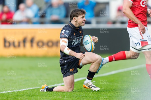 090526 - Ospreys v Scarlets - United Rugby Championship - Dan Edwards of Ospreys celebrates after scoring a try
