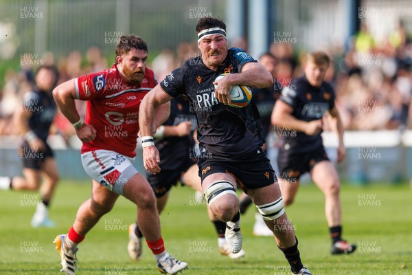 090526 - Ospreys v Scarlets - United Rugby Championship - Ryan Smith of Ospreys on the charge