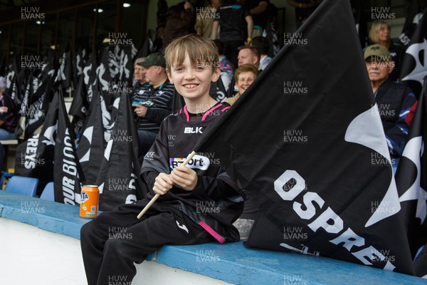 090526 - Ospreys v Scarlets - United Rugby Championship - Fans before the match
