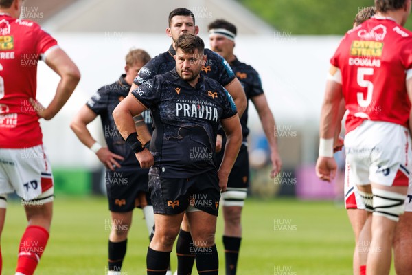 090526 - Ospreys v Scarlets - United Rugby Championship - Tom Botha of Ospreys
