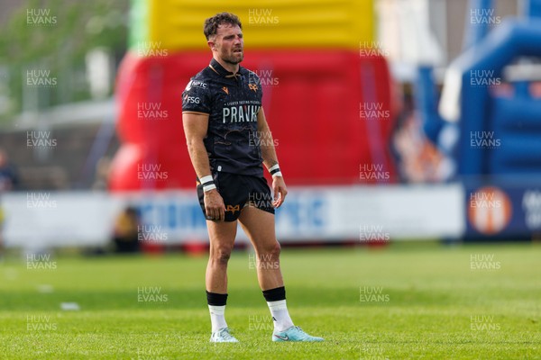 090526 - Ospreys v Scarlets - United Rugby Championship - Luke Morgan of Ospreys