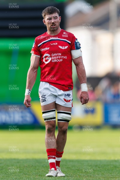 090526 - Ospreys v Scarlets - United Rugby Championship - Max Douglas of Scarlets
