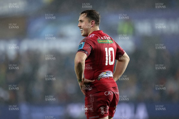 261123 - Ospreys v Scarlets - United Rugby Championship - Ioan Lloyd of Scarlets 