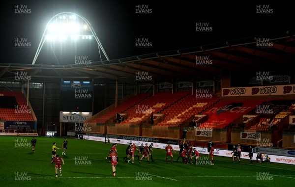261220 - Ospreys v Scarlets - Guinness PRO14 - A general view of Parc y Scarlets as Justin Tipuric of Ospreys takes line out ball