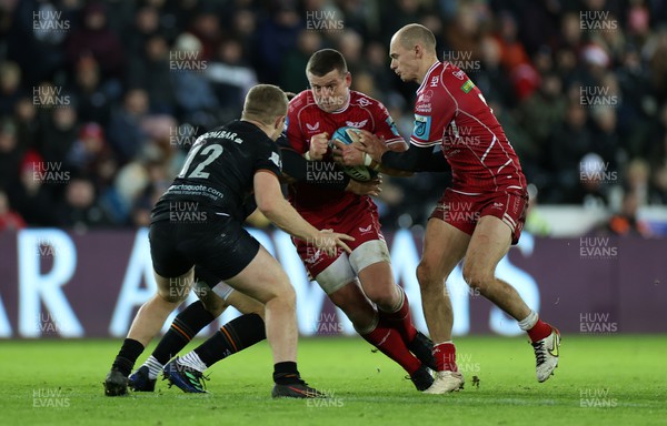 261222 - Ospreys v Scarlets - United Rugby Championship - Scott Williams of Scarlets 