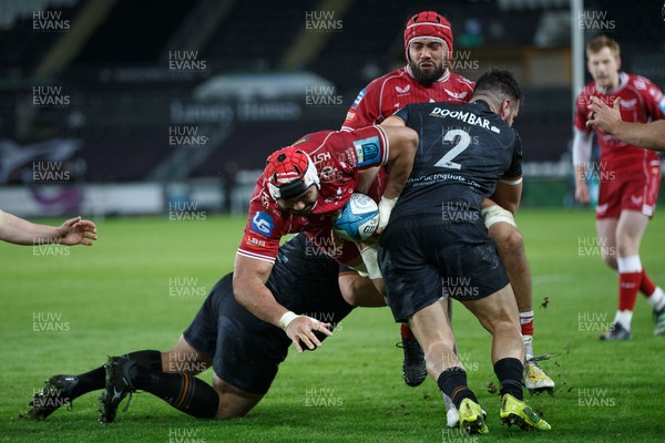 261222 - Ospreys v Scarlets - United Rugby Championship - Sione Kalamafoni of Scarlets scores a try