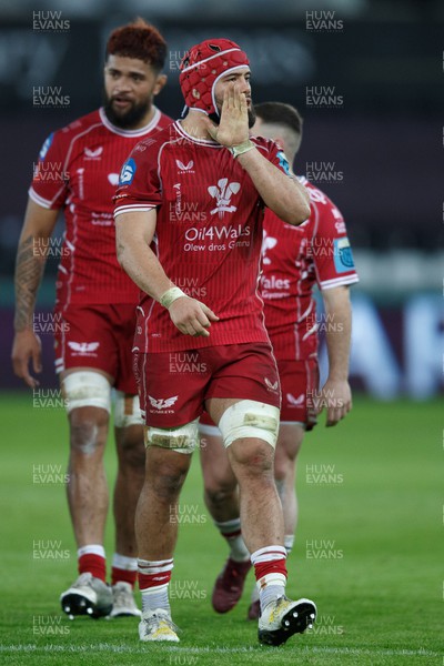 261222 - Ospreys v Scarlets - United Rugby Championship - Josh Macleod of Scarlets