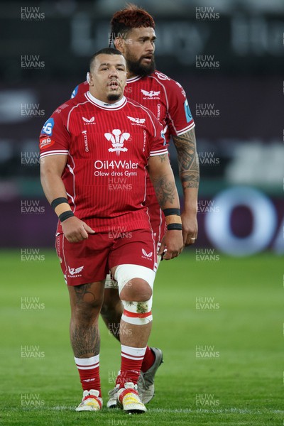 261222 - Ospreys v Scarlets - United Rugby Championship - Javan Sebastian and Vaea Fifita of Scarlets