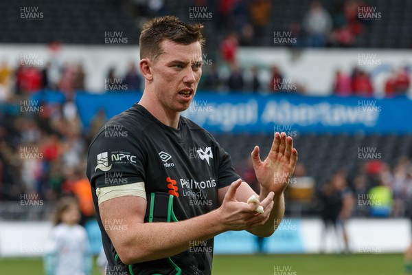 300422 - Ospreys v Scarlets - United Rugby Championship - Adam Beard of Ospreys thanks the fans at the end of the match