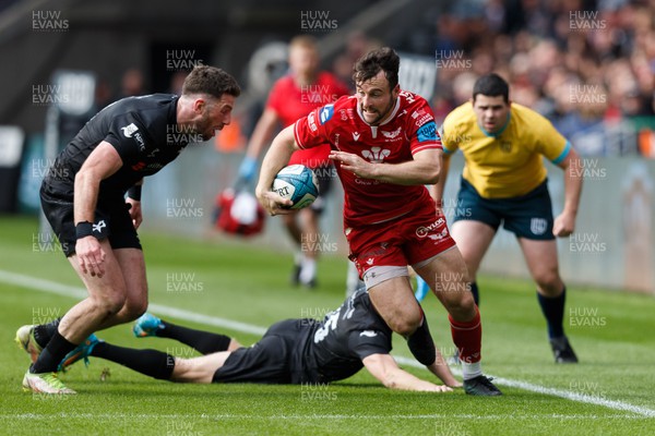 300422 - Ospreys v Scarlets - United Rugby Championship - Ryan Conbeer of Scarlets on the attack
