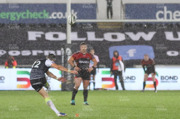 091119 - Ospreys v Southern Kings, Guinness PRO14 - James Hook of Ospreys takes the final kick of the match, but fails to score the penalty which would have won the match