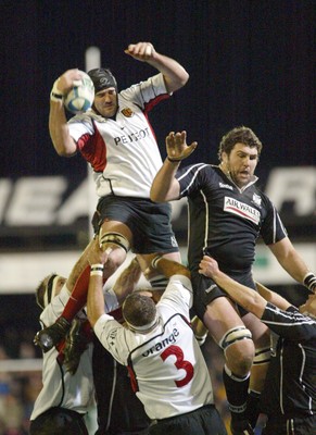 160104Neath Swansea Ospreys v Toulouse  Toulouses David Gerard claims lineout ball from Andy Newman  