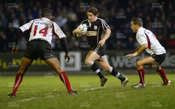 160104Neath Swansea Ospreys v Toulouse  Ospreys Shane Williams looks to get past Emile Ntamack  