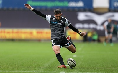 080918 - Ospreys v Toyota Cheetahs - Guinness PRO14 - Sam Davies of Ospreys kicks the conversion