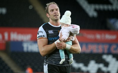 080918 - Ospreys v Toyota Cheetahs - Guinness PRO14 - Alun Wyn Jones of Ospreys with his baby daughter at full time