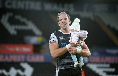 080918 - Ospreys v Toyota Cheetahs - Guinness PRO14 - Alun Wyn Jones of Ospreys with his baby daughter at full time