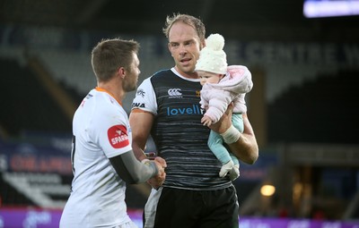 080918 - Ospreys v Toyota Cheetahs - Guinness PRO14 - Alun Wyn Jones of Ospreys with his baby daughter at full time