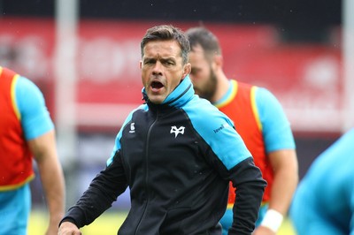 080918 - Ospreys v Edinburgh - GuinnessPro14 - Head coach of Ospreys Allen Clarke