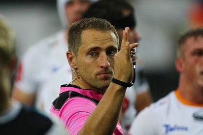 080918 - Ospreys v Edinburgh - GuinnessPro14 - Referee Andrew Brace