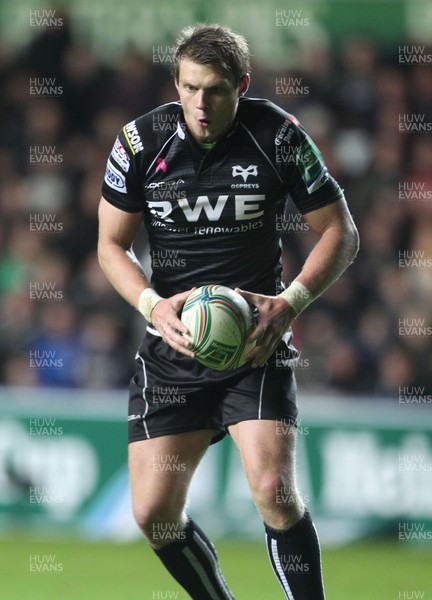 121012 Ospreys v TrevisoOspreys' Dan Biggar