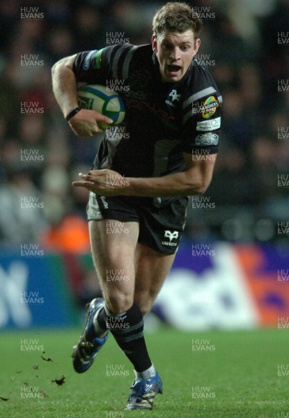 07.12.07 - Ospreys v Ulster - Heineken Cup - Ospreys' Nikki Walker 