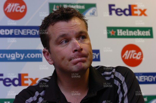 07.12.07 - Ospreys v Ulster - Heineken Cup - Ospreys Assistant Coach, Sean Holley 