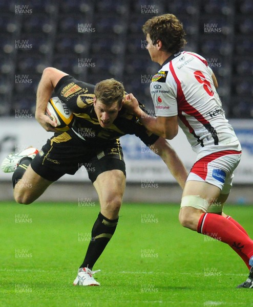 12.09.09 - Magners League Rugby Ospreys v Ulster Ospreys Nikki Walker is tackled by Ulster's Robbie Diack 