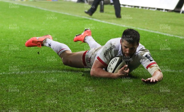 150220 - Ospreys v Ulster Rugby, Guinness PRO14 - Stuart McCloskey of Ulster dives over to score try