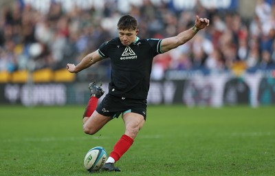 180224 - Ospreys v Ulster, United Rugby Championship - Dan Edwards of Ospreys kicks conversion