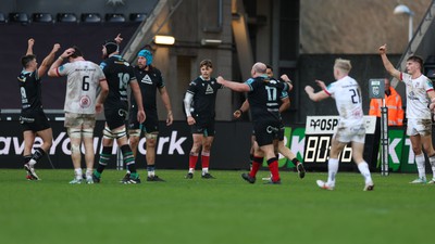 180224 - Ospreys v Ulster, United Rugby Championship - Ospreys celebrate the last gasp win on the final whistle