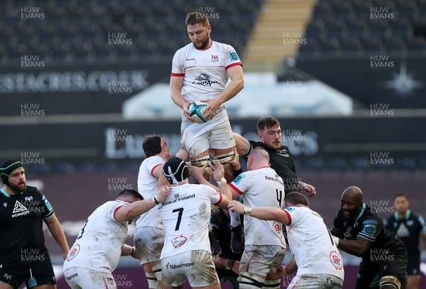 180224 - Ospreys v Ulster - United Rugby Championship - Iain Henderson of Ulster wins the line out