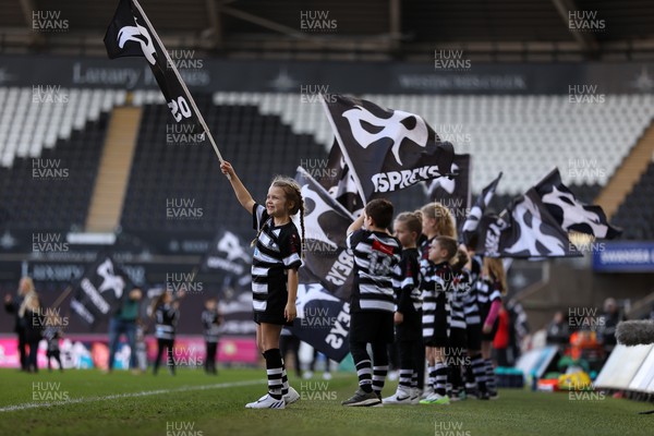 180224 - Ospreys v Ulster - United Rugby Championship - Guard of honour