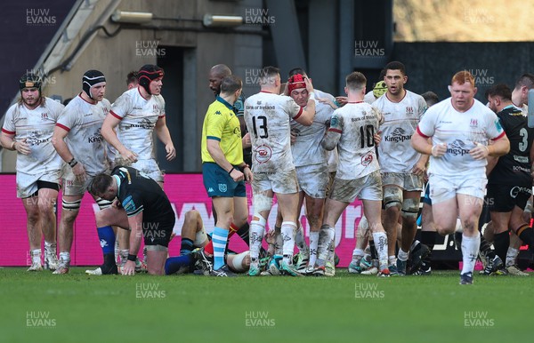 180224 - Ospreys v Ulster, United Rugby Championship - Tom Stewart of Ulster is congratulated after scoring try
