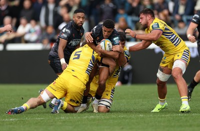 111025 - Ospreys v Zebre Parma - United Rugby Championship - Keelan Giles of Ospreys is tackled by Alessandro Ortombina of Zebre Parma 
