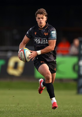 111025 - Ospreys v Zebre Parma - United Rugby Championship - Jack Walsh of Ospreys 