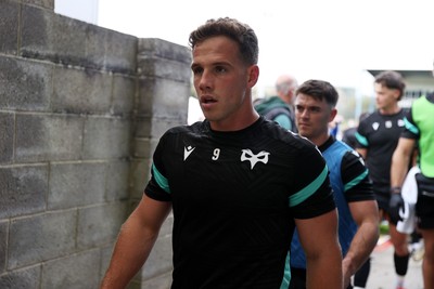 111025 - Ospreys v Zebre Parma - United Rugby Championship - Kieran Hardy of Ospreys 