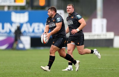 111025 - Ospreys v Zebre Parma - United Rugby Championship - Tom Botha of Ospreys 