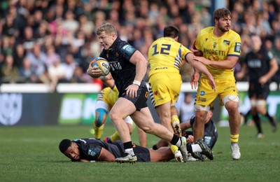 111025 - Ospreys v Zebre Parma - United Rugby Championship - Keiran Williams of Ospreys 