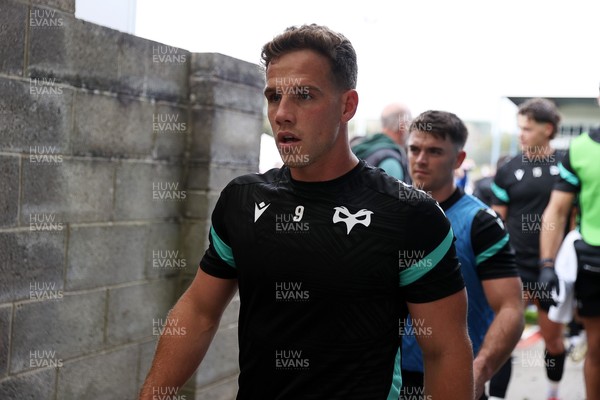 111025 - Ospreys v Zebre Parma - United Rugby Championship - Kieran Hardy of Ospreys 