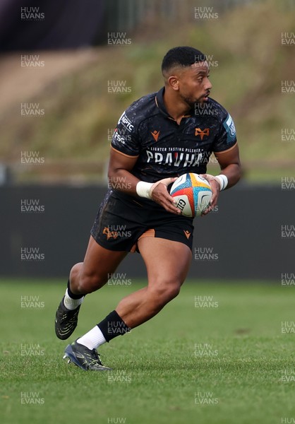 111025 - Ospreys v Zebre Parma - United Rugby Championship - Phil Cokanasiga of Ospreys 