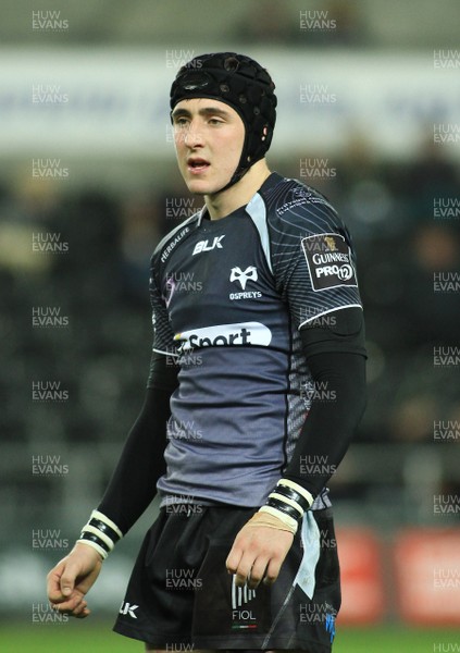 280315 - Ospreys v Zebre - GuinnessPro12 -Sam Davies of Ospreys