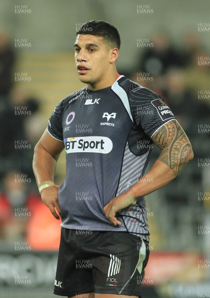 280315 - Ospreys v Zebre - GuinnessPro12 -Josh Matavesi of Ospreys